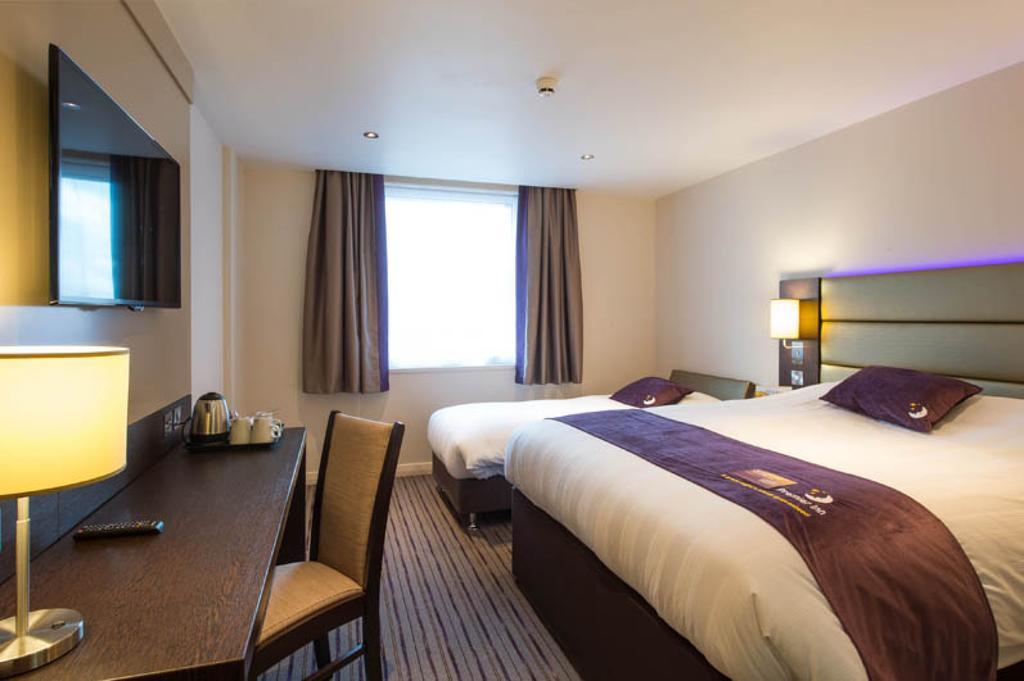 Premier Inn Bodmin Esterno foto