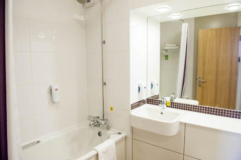 Premier Inn Bodmin Esterno foto