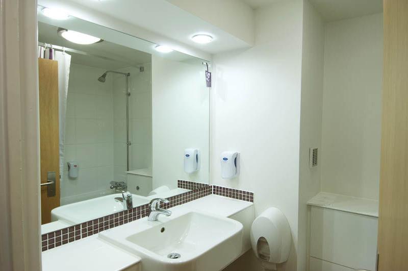 Premier Inn Bodmin Esterno foto